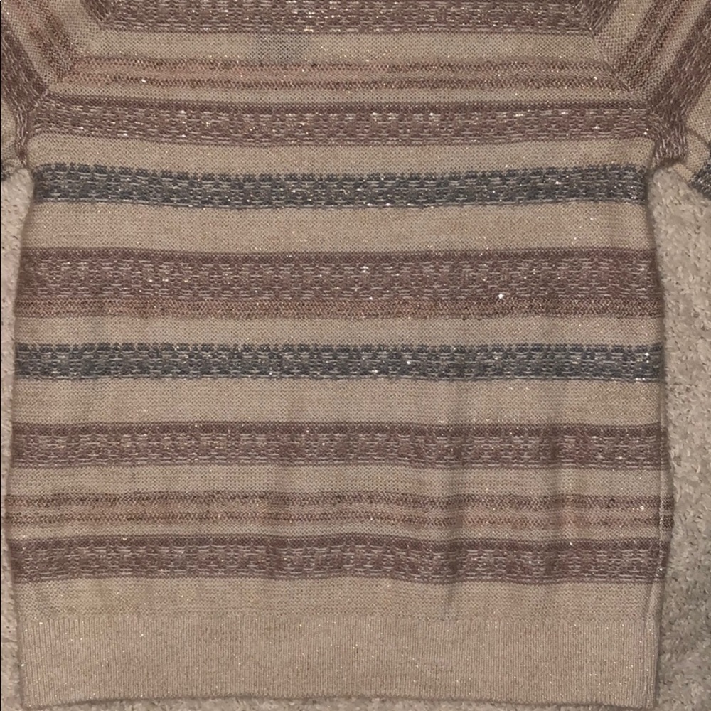 Sweater - Picture 5 of 6